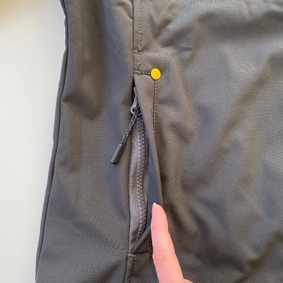 NWT Soft Shell Jacket Womens L Windproof Fleece Lined Zip Up Outdoor Black - Picture 7 of 14